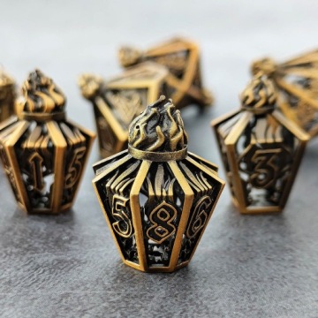 НАБОР МОЛОТОВА ИЗ 7 МЕТАЛЛИЧЕСКИХ КУБИКОВ ДЛЯ РПГ