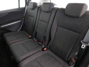 Opel Zafira C Tourer Facelifting 1.4 Turbo 140KM 2017 Opel Zafira klima auto grzane fotele i kierownica, zdjęcie 16