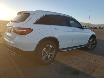 Mercedes GLC C253 2018 Mercedes-Benz GLC 300 4Matic 2018 2.0 Benzyna 241KM, zdjęcie 3