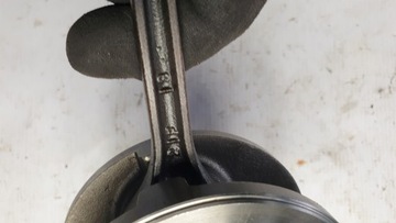 КОЛЕНВАЛ SUZUKI BURGMAN 125