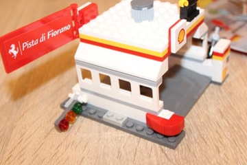 НАБОР LEGO CITY TOWN 40195 ИНСТРУКЦИЯ
