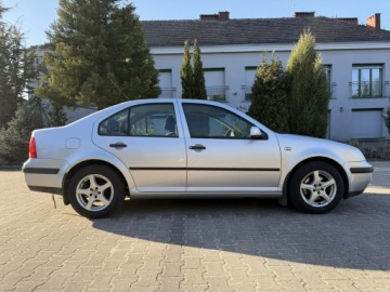 Volkswagen Bora Sedan 1.6 16V 105KM 2003 Volkswagen Bora Manual | Krajowy| Po rozrządzie |, zdjęcie 27