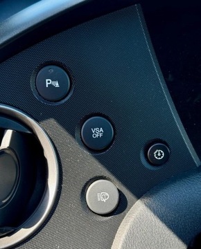 Honda Civic VIII Hatchback 3d 1.8 i-VTEC 140KM 2011 Honda Civic 1.8 i-VTEC 140KM benzyna niski przebieg PDC Climatronic welur, zdjęcie 16