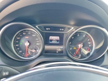Mercedes CLA C117 2018 Mercedes-Benz CLA 250 2018 2.0 Benzyna 208KM, zdjęcie 2
