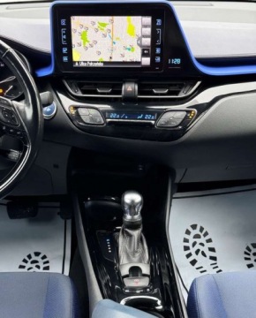 Toyota C-HR I Crossover 1.8 Hybrid 122KM 2017 Toyota C-HR TECHLEDNAVI , salon Polska, Gwarancja 1.8 Hybryda 122KM, zdjęcie 4