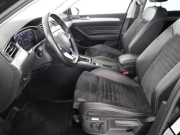 Volkswagen Passat B8 2020 Volkswagen Passat Variant GTE 218 KM Hybryda Plug-, zdjęcie 9