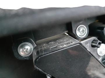 HYUNDAI IX55 PŘEPÍNAČ PANEL ŘÍZENÍ SKEL LEVÝ PŘEDNÍ 93570-3J551