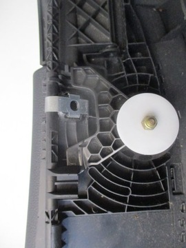 Skoda Octavia II отсека для хранения подъема