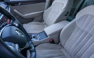 Skoda Superb III Kombi Facelifting 2.0 TSI 190KM 2022 Skoda Superb 2.0TSI 190KM DSG Style Grzane fotele kierownica El klapa GWAR, zdjęcie 9