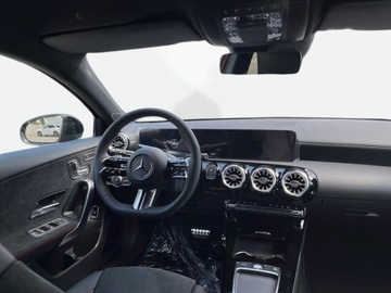 Mercedes Klasa A W177/V177 2023 Mercedes-Benz Klasa A Mercedes-Benz A 250 e Hybryda Plug-In 1.3 163KM, zdjęcie 9