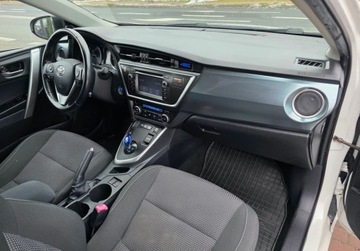 Toyota Auris II 2013 Toyota Auris Niski przbiegladna i zadbana prosto z Niemiec 1.8 Hybryda, zdjęcie 8