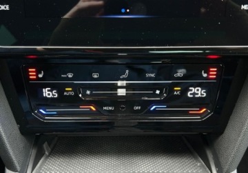 Volkswagen Passat B8 Limousine Facelifting 1.5 TSI EVO 150KM 2020 Volkswagen Passat Business Pakiety, ACC, Podgrzewane fotele, GPS, Kamera,, zdjęcie 24