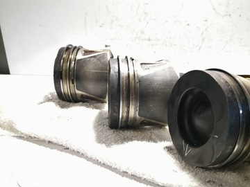 Поршень + шатун Mercedes W204 W212 W906 VITO Sprinter 2.2 CDI OM651 65100