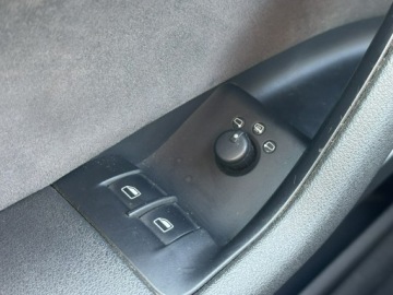 Audi A3 8P Hatchback 3d 3.2 VR6 250KM 2005 Audi A3 3-drzwiowe A3 3.2 VR6 DSG Quattro, zdjęcie 12