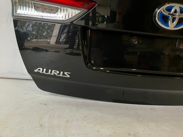 AURIS II FACELIFT KOMBI VÍKO KUFRU KRYT KUFRU 209 SVĚTLÝ SKLO (OKNO)