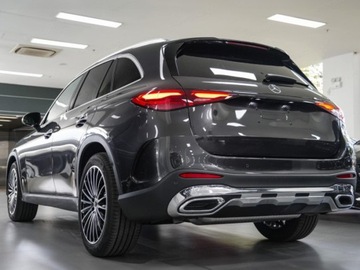 Mercedes GLC C254/X254 Coupe 2.0 220d 197KM 2025 MERCEDES-BENZ GLC 220 d 4-Matic AMG Line 2.0 (197KM) 2025, zdjęcie 2