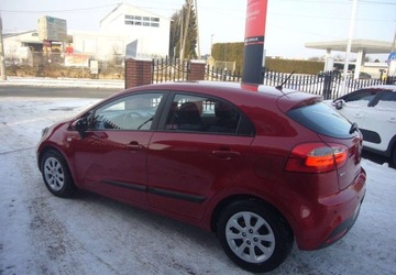 Kia Rio III Hatchback 3d 1.2 DOHC CVVT 85KM 2014 Kia Rio Kia Rio III Salon PL - serwis - I wlasciciel 1.2 Benzyna 85KM, zdjęcie 9