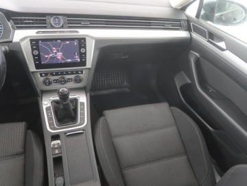 Volkswagen Passat B8 Limousine 2.0 TDI BlueMotion Technology 150KM 2018 VW Passat 2.0 TDI, Salon Polska, Navi, Klima, zdjęcie 7