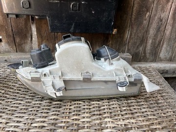 ПЕРЕДНИЕ ФОНАРИ AUDI 80 B4 V6