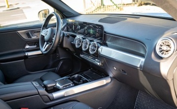 Mercedes GLB SUV 2.0 250 224KM 2023 Mercedes-Benz GLB Mercedes-Benz Klasa GLB 2.0 4Matic 224KM 2.0 Benzyna, zdjęcie 11