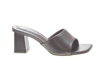 ELEGALKIE KLAPKI na SŁUPKU DD-922 Black