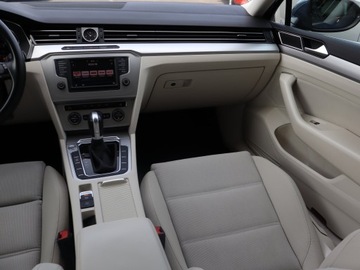 Volkswagen Passat B8 Variant 2.0 TDI BlueMotion SCR 150KM 2016 VW Passat 2.0 TDI, Salon Polska, Automat, VAT 23%, zdjęcie 7