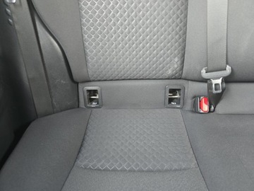 Toyota C-HR I Crossover Facelifting 1.8 Hybrid 122KM 2023 Toyota C-HR 1.8 Hybrid GPF Comfort Toyota C-HR 1,8, zdjęcie 27