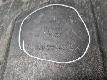 Крышка двигателя 8Z0825237D AUDI A2 8Z