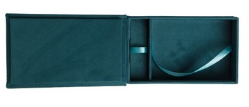 Aksamitne pudełko na zdjęcia 13x18 PEN grawer aksamit plusz P6