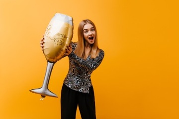 СВЕЧИ НА РОЖДЕНИЕ ТОРТ РАЗНОЦВЕТНАЯ СВЕЧА НОМЕР 8