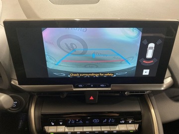 Toyota C-HR II SUV Plug-In 2.0 Hybrid Dynamic Force Plug-in  223KM 2024 Toyota C-HR 2.0 PHEV Executive Toyota C-HR 2.0 Exe, zdjęcie 16