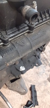 ДВИГАТЕЛЬ С ГОЛОВЫМИ СТОЙКАМИ RENAULT KANGOO I 1.5DCI K9K