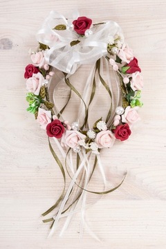 Причастный венок из цветов в розовых тонах