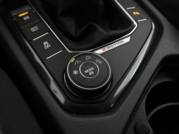 Volkswagen Tiguan II 2017 Volkswagen Tiguan 4x4 klimatyzacja navi czujnki, zdjęcie 28