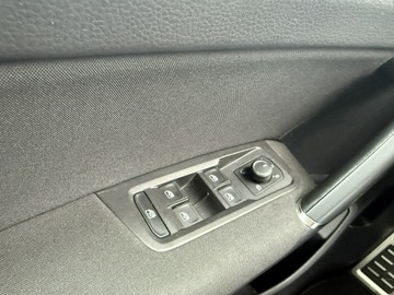Volkswagen Touran III 1.4 TSI 150KM 2017 Volkswagen Touran 1.4 TSI 150KM, Sound, zdjęcie 24