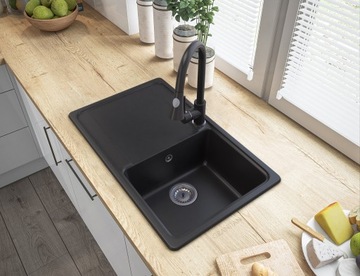 ТРУБКА С АККУМУЛЯТОРОМ С ВЫДВИЖНЫМ НОСИКОМ, ЧЕРНАЯ