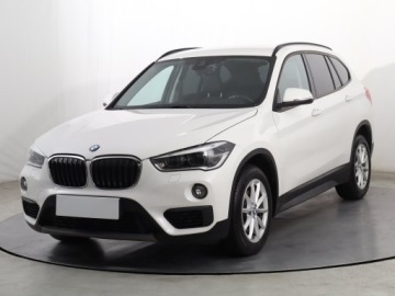 BMW X1 F48 2018 BMW X1 sDrive18i, Salon Polska, Serwis ASO, zdjęcie 1