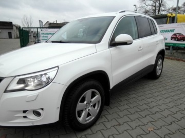 Volkswagen Tiguan I SUV 2.0 TDI CR DPF 140KM 2008 Volkswagen Tiguan Webasto 4x4 Nawigacja Bi-Xenon Klimatronik 2.0 Diesel, zdjęcie 9