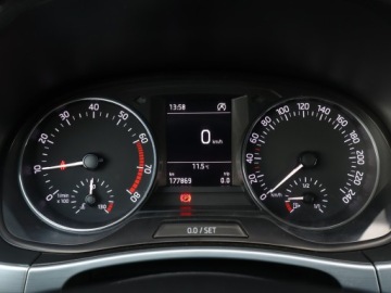 Skoda Fabia III Kombi 1.0 TSI 110KM 2018 Skoda Fabia 1.0 TSI, Salon Polska, Klima, zdjęcie 10