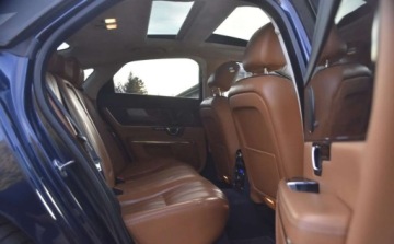 Jaguar XJ VII X351 Sedan SWB 3.0L V6D 600 275KM 2015 Jaguar XJ Jaguar XJ 3.0 V6 S Premium Luxury 3.0 Diesel 275KM, zdjęcie 8
