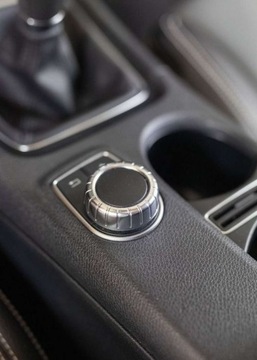 Mercedes Klasa A W176 Hatchback 5d Facelifting 180 122KM 2017 Mercedes-Benz Klasa A 180 Style 1.6 Benzyna 122KM, zdjęcie 9