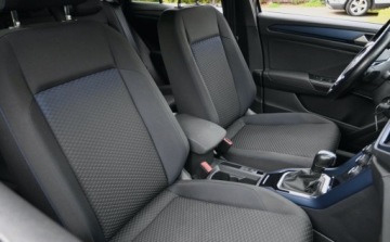 Volkswagen T-Roc I SUV 2.0 TDI 150KM 2020 Volkswagen T-Roc 2,0 TDI 150 KM DSG Nawigacja Kamera DIGITAL FULL UNITED, zdjęcie 27