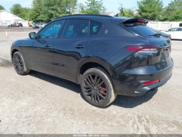 Maserati Levante 2022 Maserati Levante Gt 2022 3.0 Benzyna 345KM, zdjęcie 2