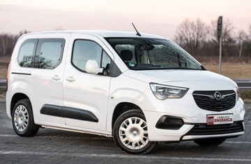 Opel Combo E Kombivan 1.5 Diesel 131KM 2021 Opel Combo 1.5CDTI 130KM Klima Grzana Kierowni...