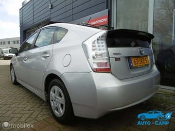 Toyota Prius III 2010 Toyota Prius PEWNY*lakier 100%*ZADBANY*nawigacja*, zdjęcie 8