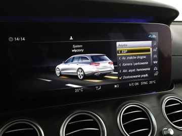 Mercedes Klasa E W213 Kombi 2.0 300de 316KM 2020 Mercedes E 200 PHEV full LED navi skóra/alcantara, zdjęcie 25