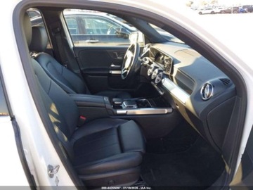Mercedes GLB 2020 Mercedes-Benz GLB 2020 Mercedes-Benz GLB GLB 250 SUV 2.0 Benzyna 221KM, zdjęcie 11