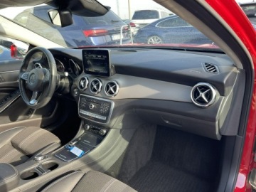 Mercedes GLA I Off-Roader Facelifting 2.1 200d 136KM 2018 Mercedes GLA 200 Automat 4Matic Podgrzewane Skóra, zdjęcie 12