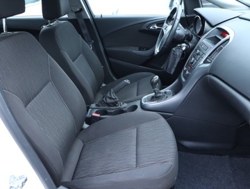 Opel Astra J Sedan 1.6 Twinport ECOTEC 115KM 2018 Opel Astra 1.6 16V, Salon Polska, Serwis ASO, zdjęcie 8