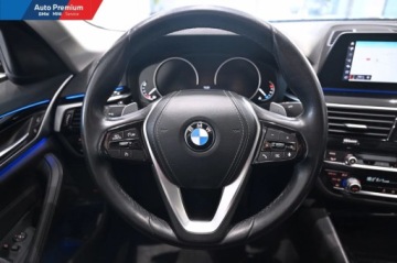 BMW Seria 5 G30-G31 Limuzyna 520i 184KM 2020 BMW Seria 5 520iFV23LED Fog lightsFotel SportowySport Line 2.0 Benzyna, zdjęcie 8
